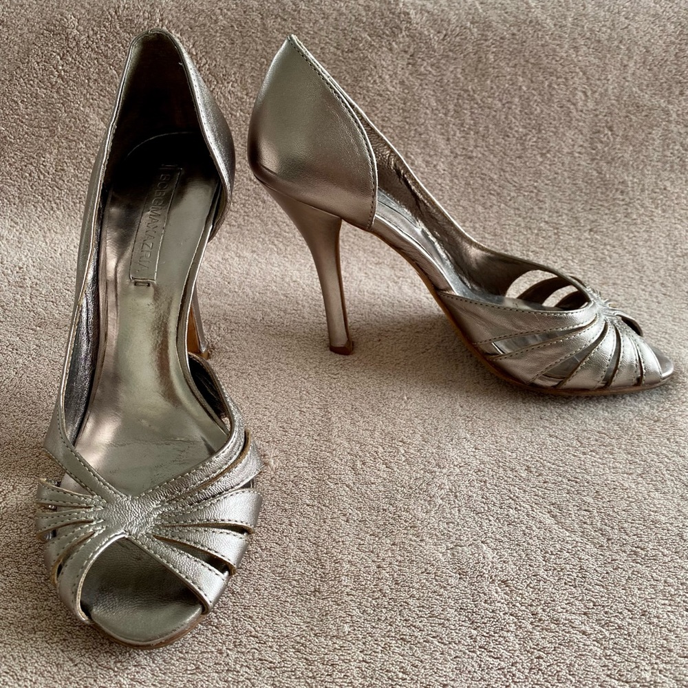 BCBGMaxAzria feminine metallic peep toe pump